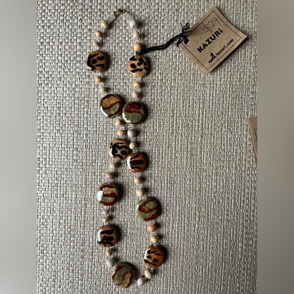 Kazuri ceramic bead necklace, handmade - Picture 4 of 4